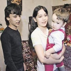 Самая молодая мама в России. Фото 